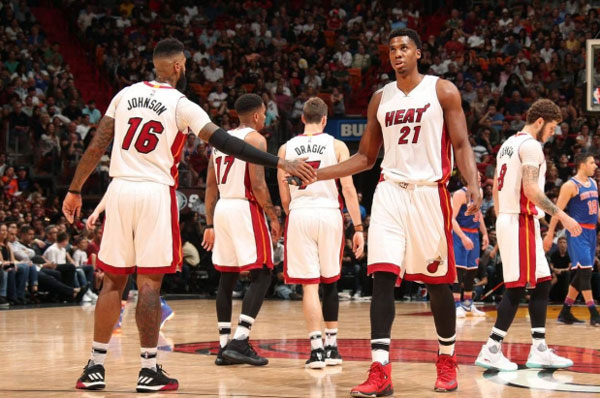 Planejando a viagem: jogo de basquete do Miami Heat