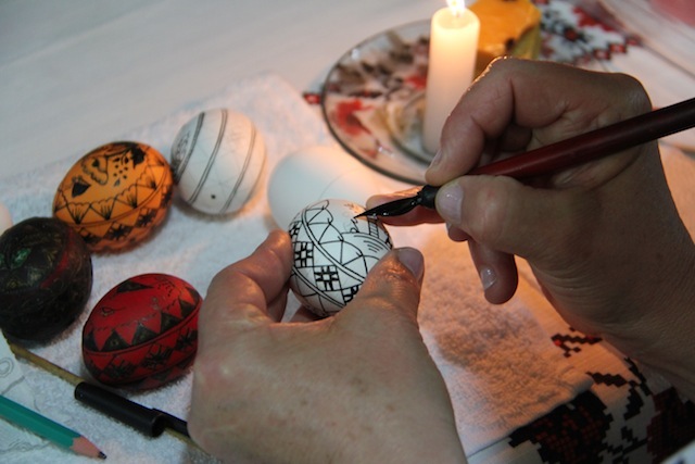 a arte dos ovos decorados ucranianos: Pêssanka