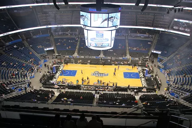 JOGO DE BASQUETE EM ORLANDO  Orlando Fora dos Parques 