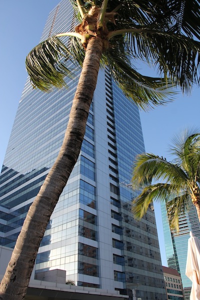 O prédio do Four Seasons em Miami