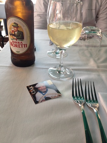 Uma cerveja e um cálice de vinho para se despedir de Cinque Terre!