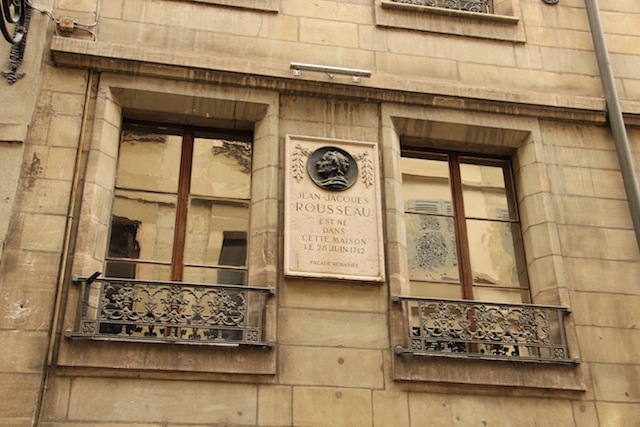 Espaço Rousseau na Grand Rue (rua que também concentra atrações literárias