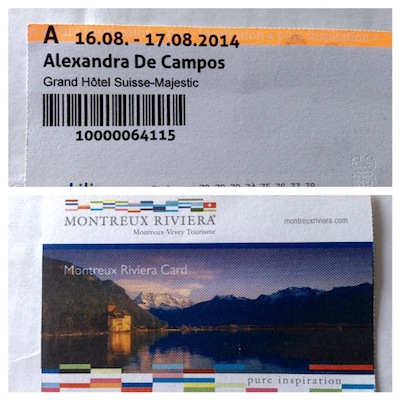 frente e verso do cartão para transporte gratuito de quem se hospeda em hotéis em Montreux. Uma facilidade clássica da Suíça para os turistas