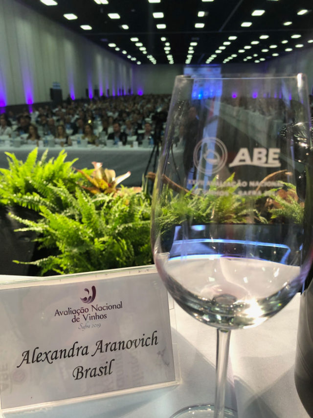 Alexandra Aranovich comentarista Avaliação Nacional de Vinhos