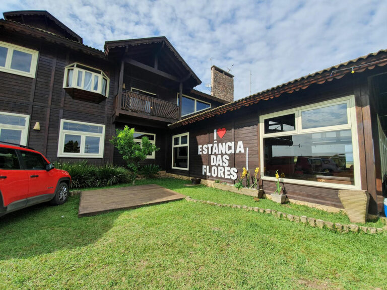 Pousada Estância das Flores: muito prazer, Bom Jesus e São José dos