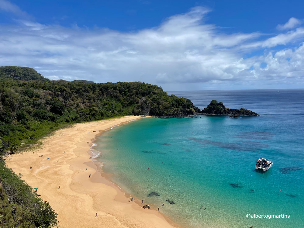 onde comer em Fernando de Noronha