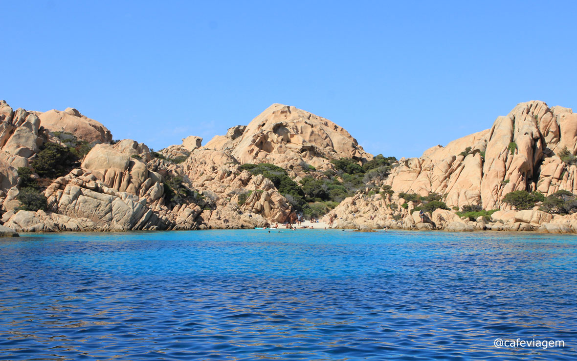 barco em la Maddalena Sardenha