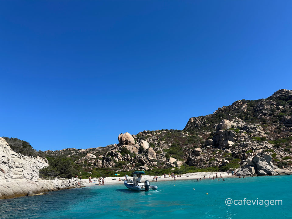 barco em la Maddalena Sardenha
